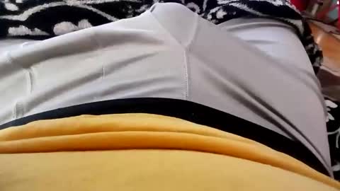 holycannoli123 online show from 11/12/25, 02:06