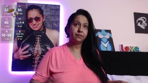 Snapshot of holydeath_1 chatting on 11/12/25, 09:21 Milena online show from 11/12/25, 09:21