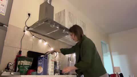 Snapshot of holydori chatting on 03/01/25, 08:45 dori not holy get my tg channel with link from description under last photo online show from 03/01/25, 08:45