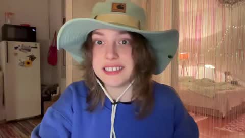 Snapshot of holydori chatting on 03/03/25, 09:26 dori not holy get my tg channel with link from description under last photo online show from 03/03/25, 09:26