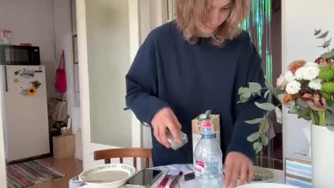 Snapshot of holydori chatting on 03/04/25, 09:40 dori not holy get my tg channel with link from description under last photo online show from 03/04/25, 09:40