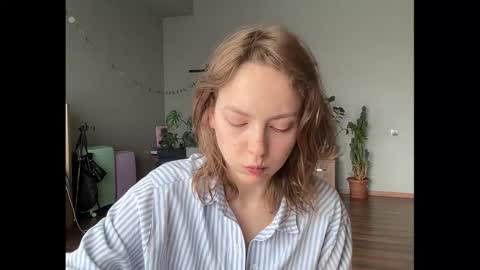 Snapshot of holydori chatting on 09/10/25, 11:54 dori not holy get my tg channel with link from description under last photo online show from 09/10/25, 11:54