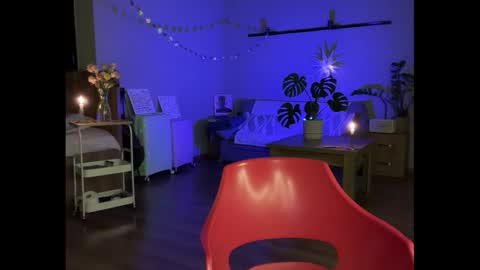 Snapshot of holydori chatting on 09/16/25, 08:10 dori not holy get my tg channel with link from description under last photo online show from 09/16/25, 08:10