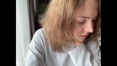 Snapshot of holydori chatting on 09/29/25, 08:19 dori not holy get my tg channel with link from description under last photo online show from 09/29/25, 08:19