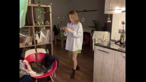 Snapshot of holydori chatting on 10/25/25, 02:56 dori not holy get my tg channel with link from description under last photo online show from 10/25/25, 02:56