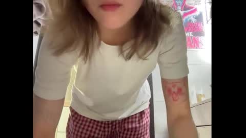 Snapshot of holydori chatting on 11/10/25, 10:14 dori not holy get my tg channel with link from description under last photo online show from 11/10/25, 10:14