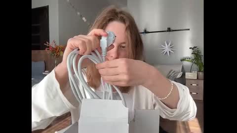 Snapshot of holydori chatting on 11/21/25, 09:08 dori not holy get my tg channel with link from description under last photo online show from 11/21/25, 09:08