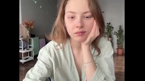 Snapshot of holydori chatting on 11/25/25, 10:37 dori not holy get my tg channel with link from description under last photo online show from 11/25/25, 10:37