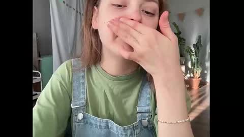 Snapshot of holydori chatting on 01/07/26, 11:34 dori not holy get my tg channel with link from description under last photo online show from 01/07/26, 11:34