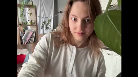 Snapshot of holydori chatting on 01/12/26, 12:10 dori not holy get my tg channel with link from description under last photo online show from 01/12/26, 12:10