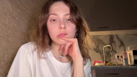 Snapshot of holydori chatting on 03/01/26, 06:21 dori not holy get my tg channel with link from description under last photo online show from 03/01/26, 06:21