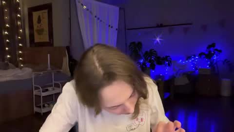 Snapshot of holydori chatting on 03/24/26, 04:34 dori not holy get my tg channel with link from description under last photo online show from 03/24/26, 04:34