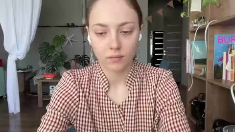 Snapshot of holydori chatting on 05/14/26, 07:59 dori not holy get my tg channel with link from description under last photo online show from 05/14/26, 07:59