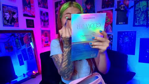   online show from 12/06/24, 09:24