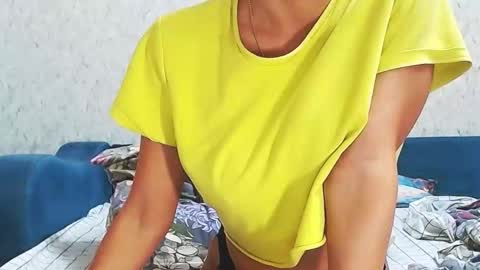 HolyJulie online show from 11/25/25, 06:52