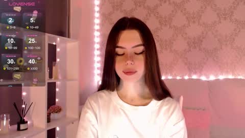 Mia online show from 10/04/25, 03:48