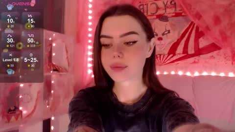 Mia online show from 10/25/25, 03:36