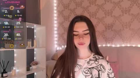 Mia online show from 12/15/25, 03:11