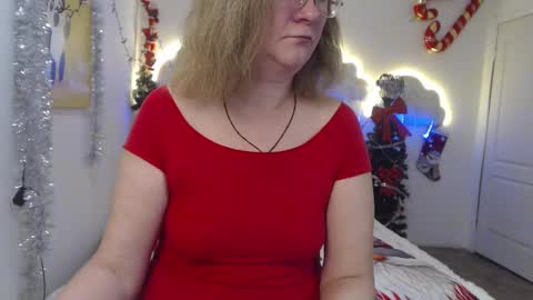 holymilfa online show from 12/11/24, 07:42