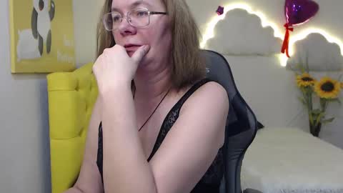 holymilfa online show from 02/09/25, 01:56