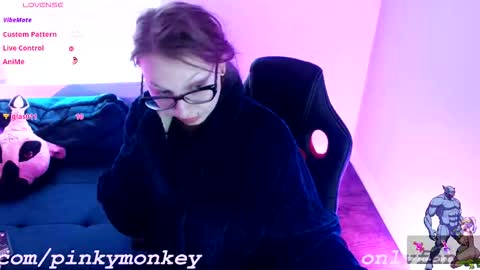 Snapshot of holyweed420 chatting on 03/08/26, 04:33 Viktoria online show from 03/08/26, 04:33