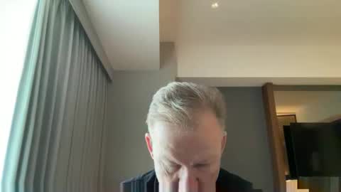 Snapshot of hommelpong chatting on 12/16/25, 05:34 Daffy online show from 12/16/25, 05:34