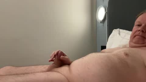 Snapshot of hommelpong chatting on 03/03/26, 01:23 Daffy online show from 03/03/26, 01:23