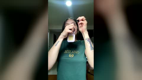 Snapshot of honeeeey_ chatting on 03/28/26, 08:41 honeeeey_ online show from 03/28/26, 08:41