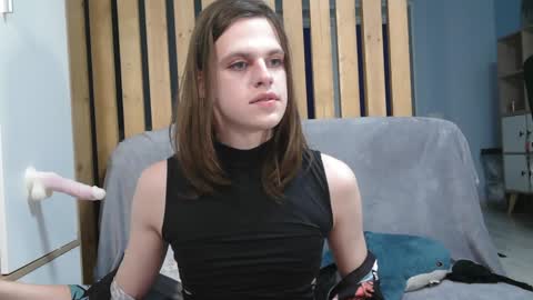 Snapshot of honelin chatting on 01/09/25, 11:34 Honelints boyblonde hair AsterMIntfemboybrown hair online show from 01/09/25, 11:34