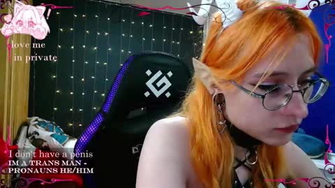 Snapshot of honelin chatting on 02/14/25, 08:59 Honelints boyblonde hair AsterMIntfemboybrown hair online show from 02/14/25, 08:59