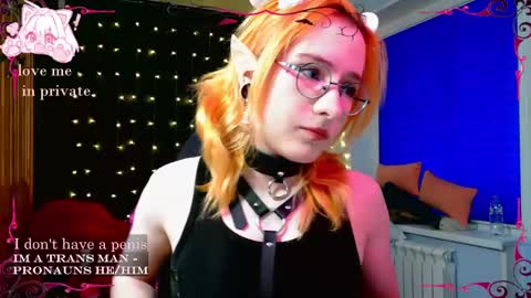 Snapshot of honelin chatting on 03/03/25, 10:28 Honelints boyblonde hair AsterMIntfemboybrown hair online show from 03/03/25, 10:28