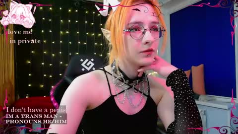 Snapshot of honelin chatting on 03/09/25, 03:05 Honelints boyblonde hair AsterMIntfemboybrown hair online show from 03/09/25, 03:05