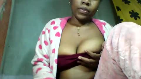 Snapshot of honeria98 chatting on 07/02/26, 06:36 honeria98 online show from 07/02/26, 06:36