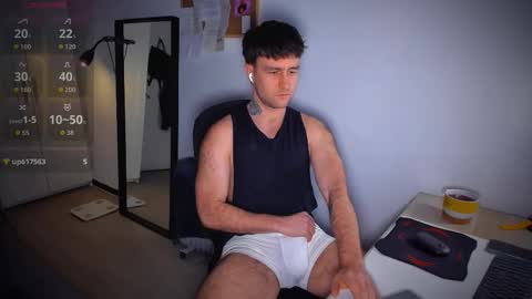 Snapshot of honestandrew chatting on 02/12/26, 08:09 Andrew online show from 02/12/26, 08:09