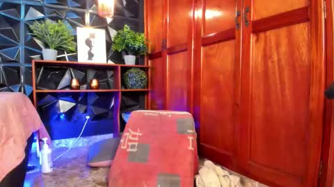 Snapshot of honey__monroe chatting on 03/16/26, 05:44 honey monroe online show from 03/16/26, 05:44