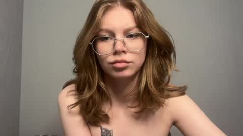 Lilith and Ellie  online show from 06/05/26, 04:08