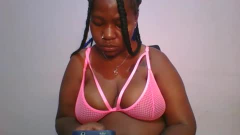 honey_beb online show from 11/11/25, 02:55