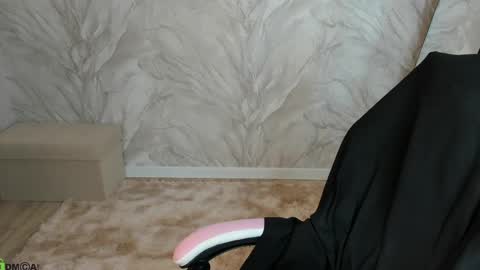 Honey online show from 04/26/26, 01:47
