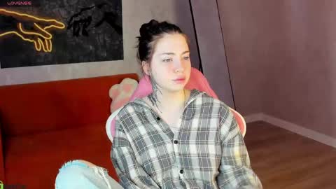 Honey online show from 05/09/26, 01:44