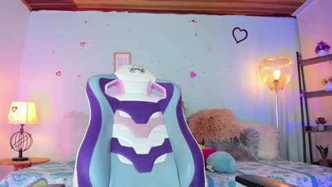 HONEY online show from 12/15/24, 04:29