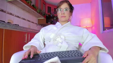 HONEY online show from 01/09/25, 07:21