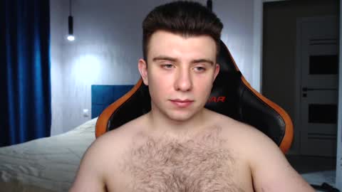 Snapshot of honey_furry chatting on 12/27/24, 01:11 Wolfy online show from 12/27/24, 01:11