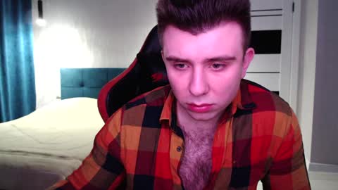 Snapshot of honey_furry chatting on 01/23/25, 10:44 Wolfy online show from 01/23/25, 10:44