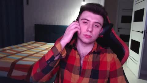 Snapshot of honey_furry chatting on 02/27/25, 01:38 Wolfy online show from 02/27/25, 01:38