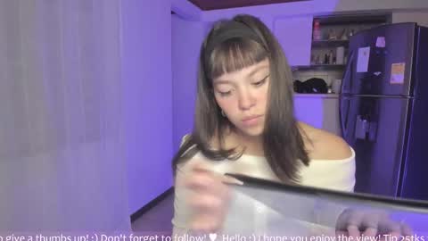 Snapshot of honey_hoe chatting on 09/14/25, 02:54 Lau online show from 09/14/25, 02:54