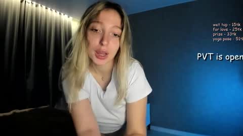 Honey and Misa online show from 10/11/25, 08:51