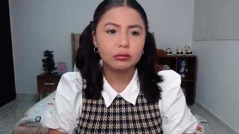 Snapshot of honey_hypnotic chatting on 12/28/24, 01:59 honey_hypnotic online show from 12/28/24, 01:59