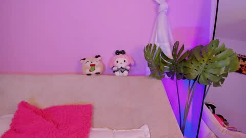 Milenka online show from 04/17/26, 06:44
