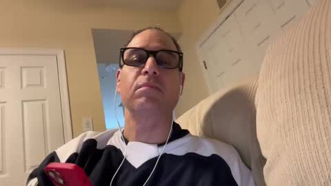 Snapshot of honey_man14 chatting on 12/02/24, 01:24 honey_man14 online show from 12/02/24, 01:24