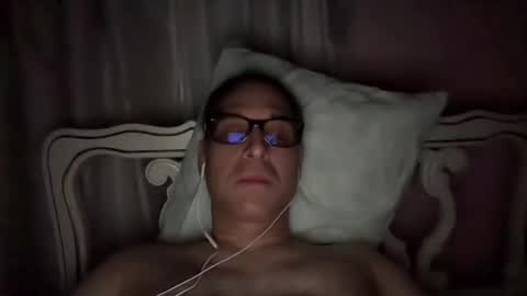 Snapshot of honey_man14 chatting on 12/12/24, 01:21 honey_man14 online show from 12/12/24, 01:21